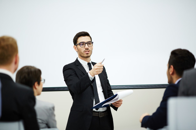 talking-audience_1098-14094